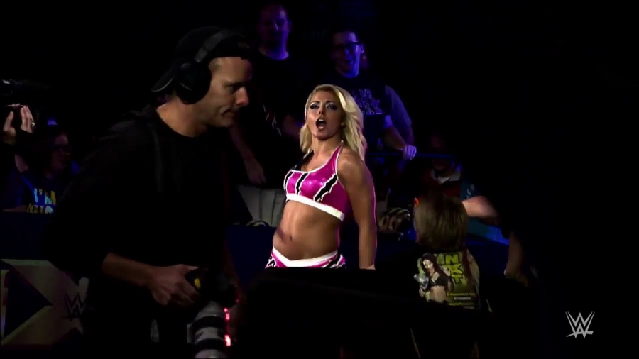 Alexa_Bliss-_My_Daughter_is_a_WWE_Superstar_mp4_20170223_115104_836.jpg