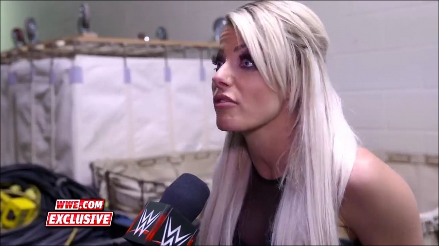 Alexa_Bliss__shoes_failed_her__Raw_Exclusive2C_April_292C_2019_mp4_000036400.jpg