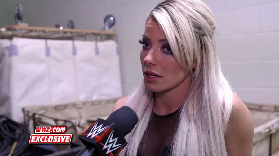 Alexa_Bliss__shoes_failed_her__Raw_Exclusive2C_April_292C_2019_mp4_000052433.jpg