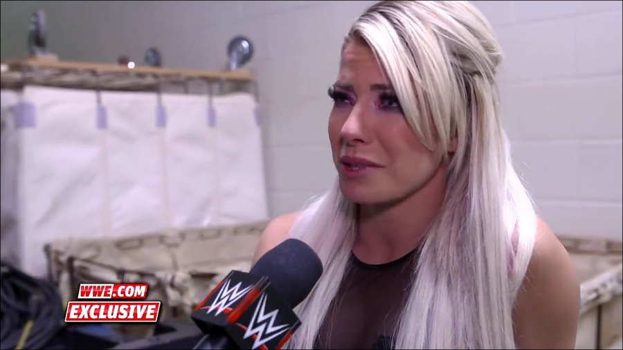 Alexa_Bliss__shoes_failed_her__Raw_Exclusive2C_April_292C_2019_mp4_000053500.jpg