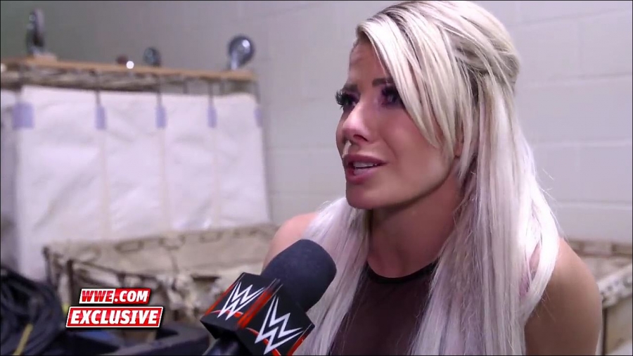Alexa_Bliss__shoes_failed_her__Raw_Exclusive2C_April_292C_2019_mp4_000055100.jpg