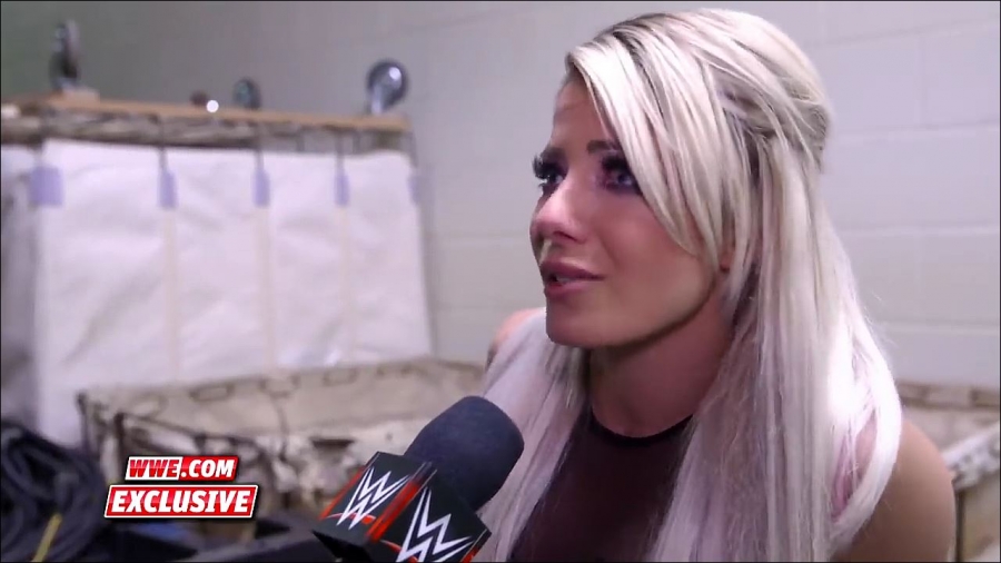 Alexa_Bliss__shoes_failed_her__Raw_Exclusive2C_April_292C_2019_mp4_000058533.jpg
