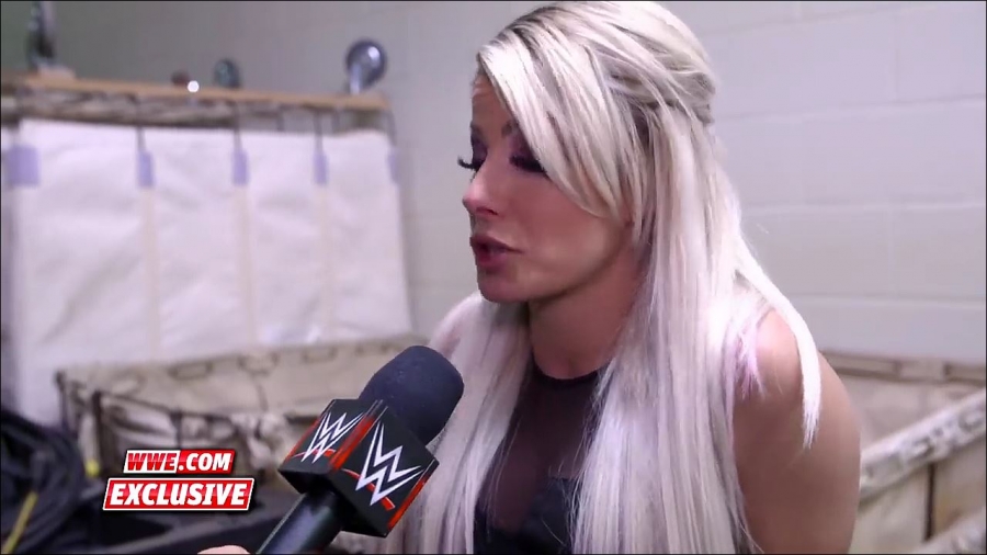Alexa_Bliss__shoes_failed_her__Raw_Exclusive2C_April_292C_2019_mp4_000079466.jpg