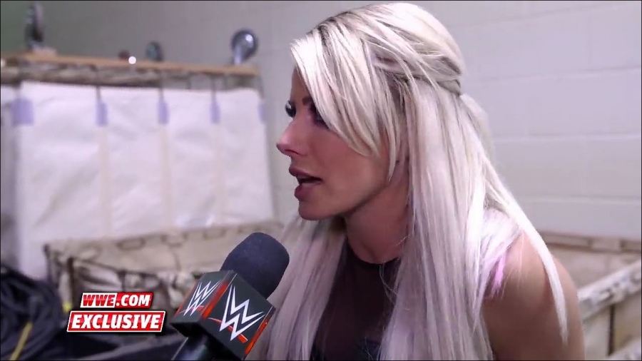 Alexa_Bliss__shoes_failed_her__Raw_Exclusive2C_April_292C_2019_mp4_000087766.jpg