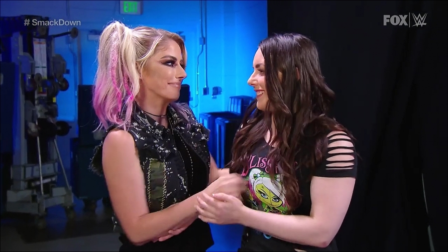 Alexa_Bliss_apologizes_to_Nikki_Cross__SmackDown2C_September_42C_2020_mp4_000024366.jpg
