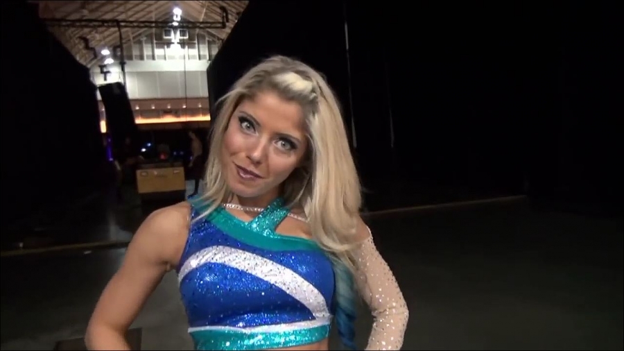 Alexa_Bliss_gets_ready_for_her_NXT_debut_-_Video_Blog-_May_82C_2014_mp4_20161201_122929_716.jpg