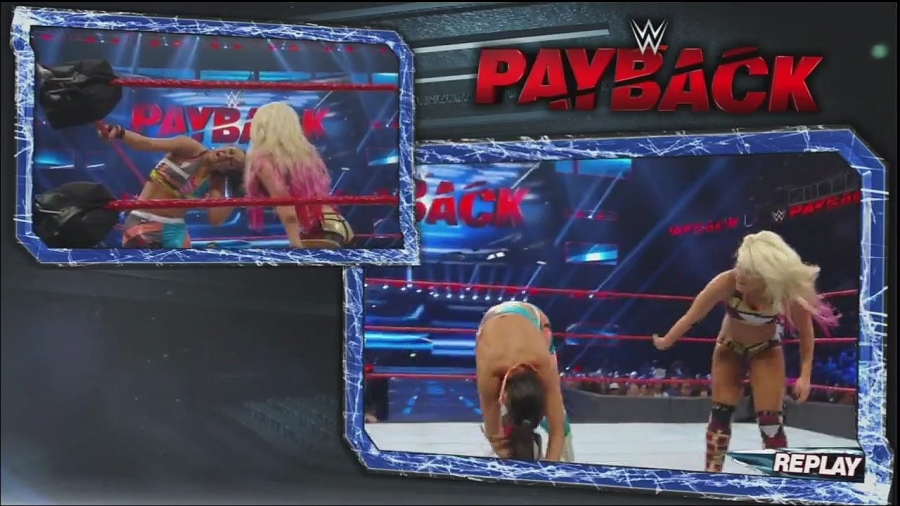 WWE_Payback_2017_720p_H264-XWT_mp4_20170430_224433_620.jpg