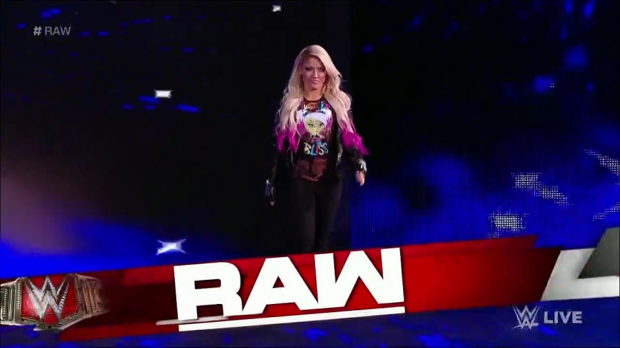 WWE_RAW_2018_06_18_720p_WEB_h264-HEEL_mp4_000215181.jpg