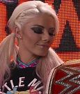 Alexa_Bliss__wicked_choice-_WWE_Network_Pick_of_the_Week2C_May_52C_2017_mp4_20170505_113321_164.jpg