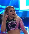 WWE_Friday_Night_SmackDown_2019_12_06_720p_HDTV_x264-NWCHD_mp4_000699599.jpg