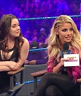 WWE_Friday_Night_SmackDown_2020_03_06_720p_HDTV_x264-NWCHD_mp4_000583015.jpg