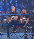 WWE_Friday_Night_SmackDown_2020_03_06_720p_HDTV_x264-NWCHD_mp4_000777076.jpg