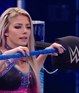 WWE_Friday_Night_SmackDown_2020_04_10_720p_HDTV_x264-NWCHD_mp4_000971471.jpg