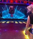 WWE_Friday_Night_SmackDown_2020_09_25_720p_HDTV_x264-NWCHD_mp4_004627259.jpg