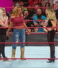 WWE_Monday_Night_RAW_2018_10_08_720p_HDTV_x264-KYR_mkv_005085230.jpg