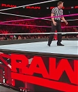 WWE_Monday_Night_Raw_2017_10_02_720p_HDTV_x264-NWCHD_mp4_002473553.jpg