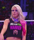 WWE_Monday_Night_Raw_2017_10_16_720p_HDTV_x264-NWCHD_mp4_005588934.jpg