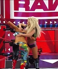 WWE_Monday_Night_Raw_2019_04_08_720p_HDTV_x264-NWCHD_mp4_002278010.jpg