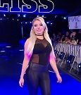 WWE_Monday_Night_Raw_2019_04_29_720p_HDTV_x264-NWCHD_mp4_000052118.jpg