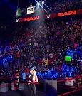 WWE_Monday_Night_Raw_2019_04_29_720p_HDTV_x264-NWCHD_mp4_000080814.jpg