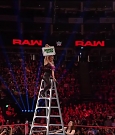 WWE_Monday_Night_Raw_2019_05_13_720p_HDTV_x264-NWCHD_mp4_005241607.jpg