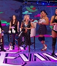 WWE_Monday_Night_Raw_2019_05_20_720p_HDTV_x264-NWCHD_mp4_004261793.jpg