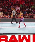 WWE_Monday_Night_Raw_2019_09_16_720p_HDTV_x264-NWCHD_mp4_005257189.jpg