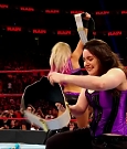 WWE_Monday_Night_Raw_2020_05_18_720p_HDTV_x264-NWCHD_mp4_003568400.jpg