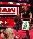 WWE_RAW_2018_06_18_720p_WEB_h264-HEEL_mp4_000621800.jpg