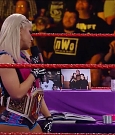 WWE_Raw_05_29_17_720p_HDTV_H264-XWT_mp4_004900421.jpg