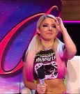WWE_SmackDown_Live_2019_06_04_720p_HDTV_x264-NWCHD_mp4_001864530.jpg
