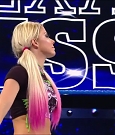 WWE_SmackDown_Live_2019_06_04_720p_HDTV_x264-NWCHD_mp4_003265098.jpg