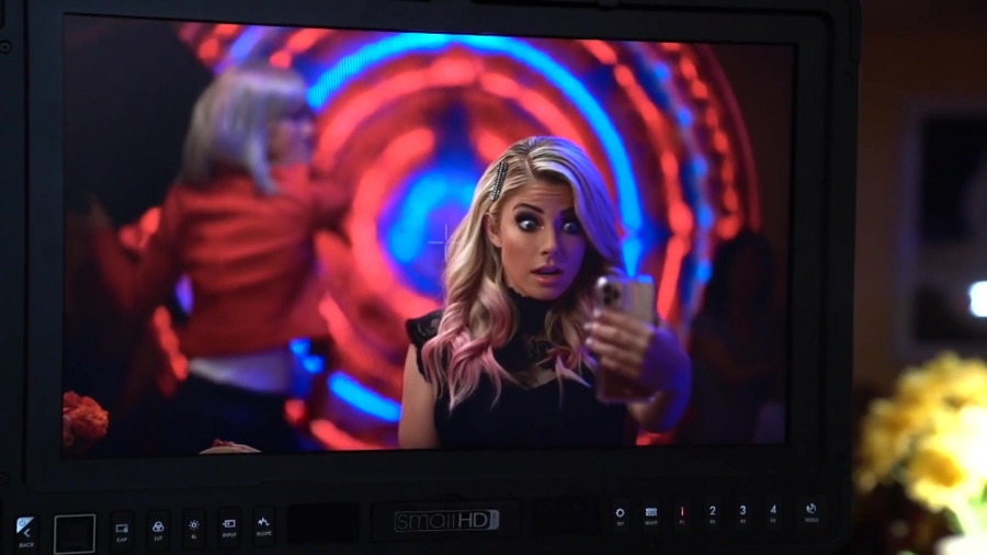 Behind-The-Scenes_with_MICK_FOLEY___ALEXA_BLISS_on_the_set_of_their_WWE_2K_Battlegrounds_commercial_324.jpg