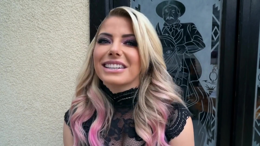 Behind-The-Scenes_with_MICK_FOLEY___ALEXA_BLISS_on_the_set_of_their_WWE_2K_Battlegrounds_commercial_489.jpg