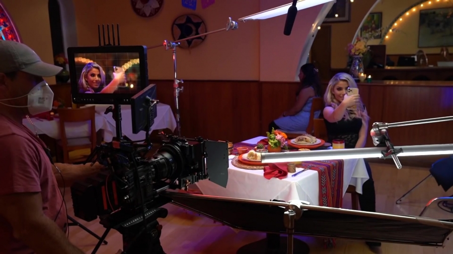 Behind-The-Scenes_with_MICK_FOLEY___ALEXA_BLISS_on_the_set_of_their_WWE_2K_Battlegrounds_commercial_516.jpg