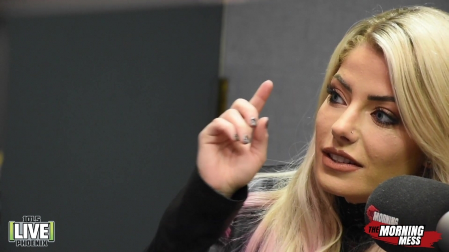 WWE_Alexa_Bliss_talks_Make_Up_Baking_and_being_the_bad_guy_with_The_Morning_Mess_024.jpg