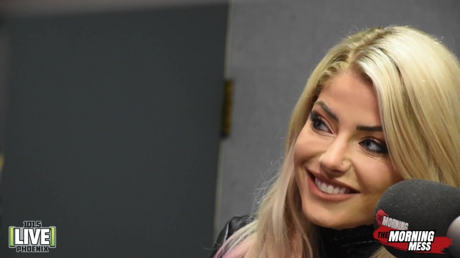 WWE_Alexa_Bliss_talks_Make_Up_Baking_and_being_the_bad_guy_with_The_Morning_Mess_108.jpg