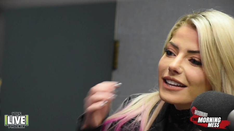 WWE_Alexa_Bliss_talks_Make_Up_Baking_and_being_the_bad_guy_with_The_Morning_Mess_133.jpg