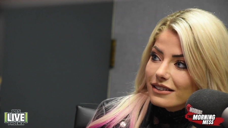 WWE_Alexa_Bliss_talks_Make_Up_Baking_and_being_the_bad_guy_with_The_Morning_Mess_158.jpg