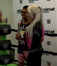 Houston_fans_line_up_to_meet_WWE_superstar_Alexa_Bliss_18.jpeg