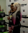 Houston_fans_line_up_to_meet_WWE_superstar_Alexa_Bliss_19.jpeg