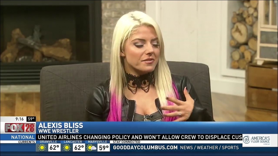 Alexa_Bliss_Fox_28_Interview_mp4_20170423_234029_051.jpg