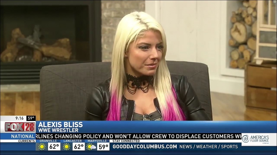 Alexa_Bliss_Fox_28_Interview_mp4_20170423_234030_156.jpg