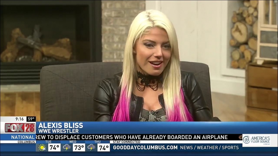 Alexa_Bliss_Fox_28_Interview_mp4_20170423_234034_808.jpg