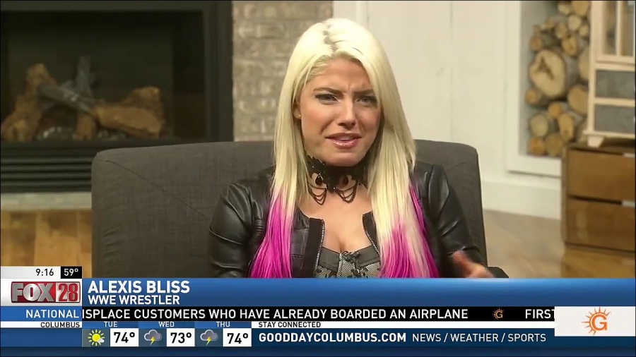 Alexa_Bliss_Fox_28_Interview_mp4_20170423_234035_703.jpg