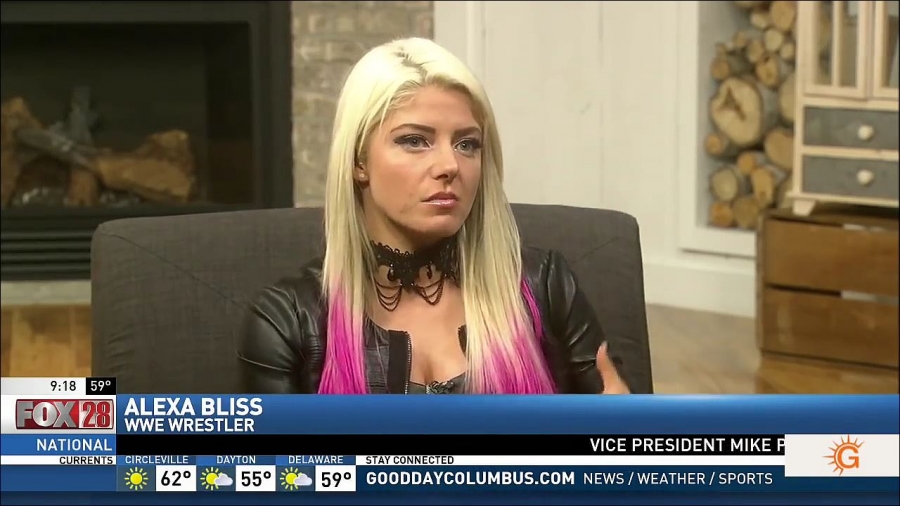 Alexa_Bliss_Fox_28_Interview_mp4_20170423_234255_670.jpg