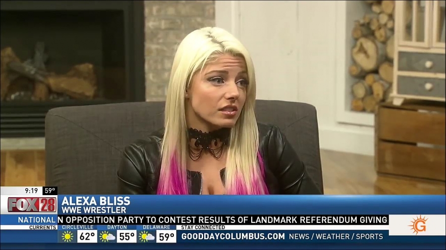 Alexa_Bliss_Fox_28_Interview_mp4_20170423_234331_412.jpg