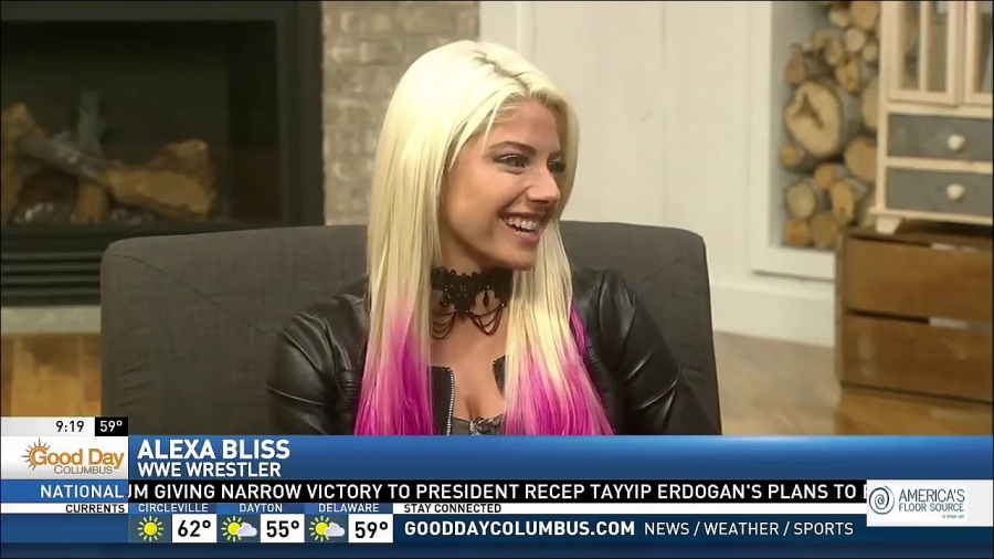 Alexa_Bliss_Fox_28_Interview_mp4_20170423_234338_357.jpg