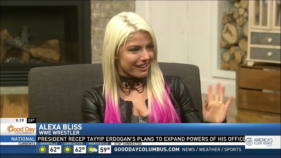 Alexa_Bliss_Fox_28_Interview_mp4_20170423_234341_392.jpg