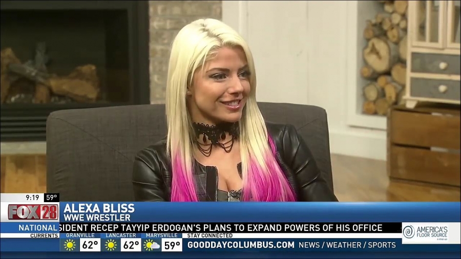 Alexa_Bliss_Fox_28_Interview_mp4_20170423_234341_914.jpg